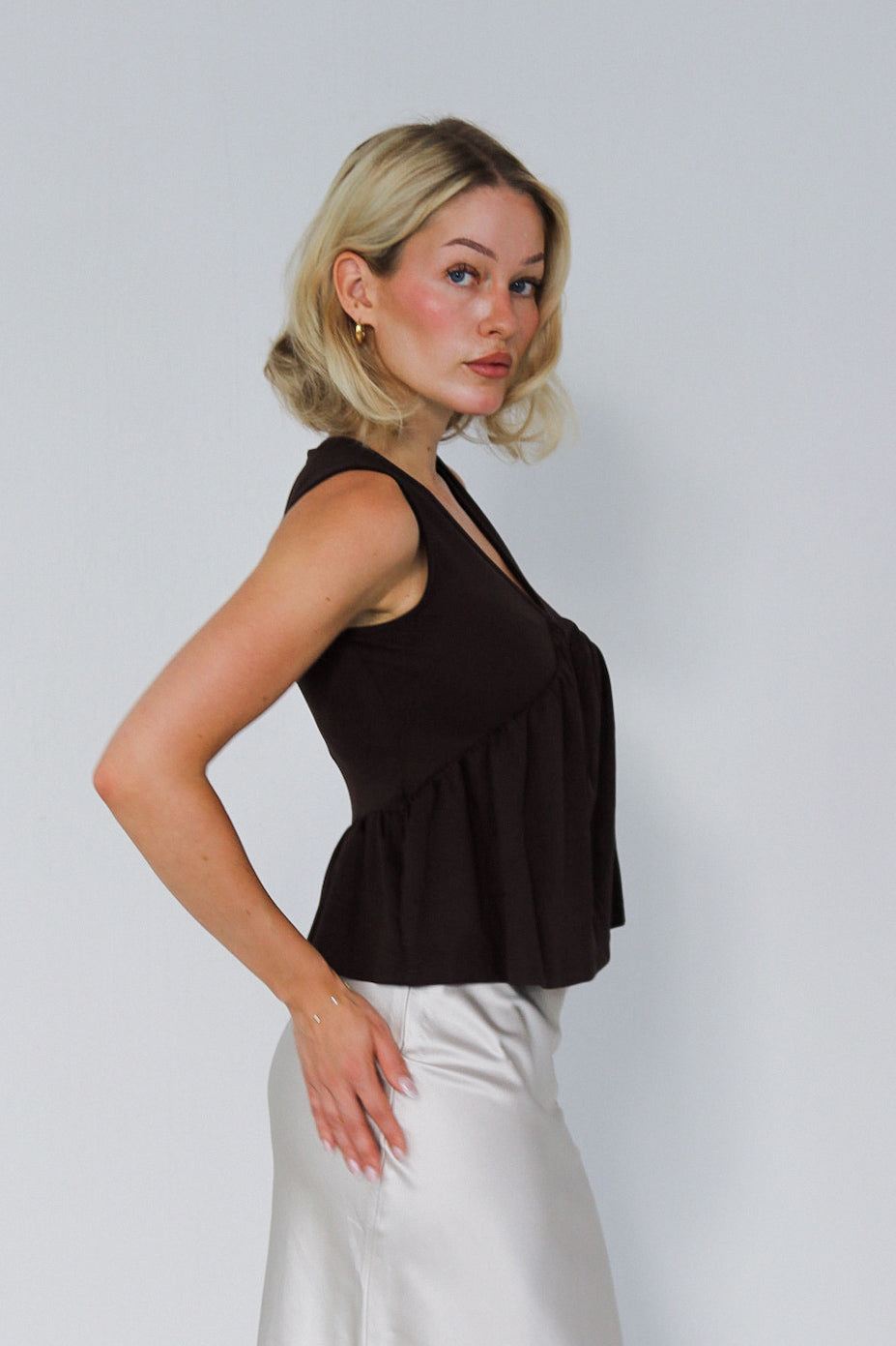 Cocoa Powder Top | Minimal V‑Neck Top
